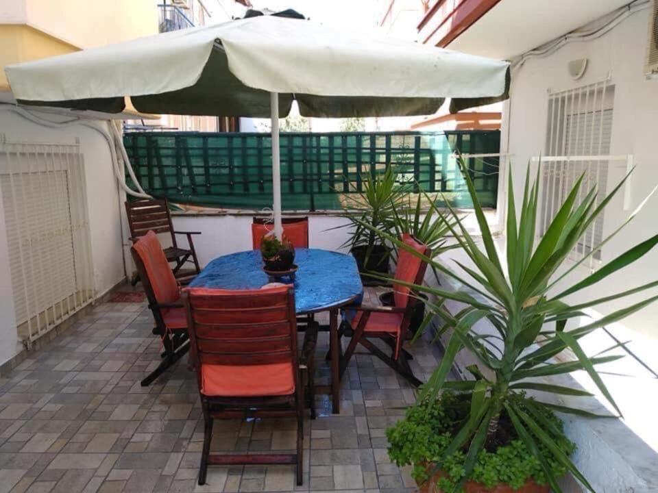 Blue Moon Apartments Nea Michaniona Exterior photo