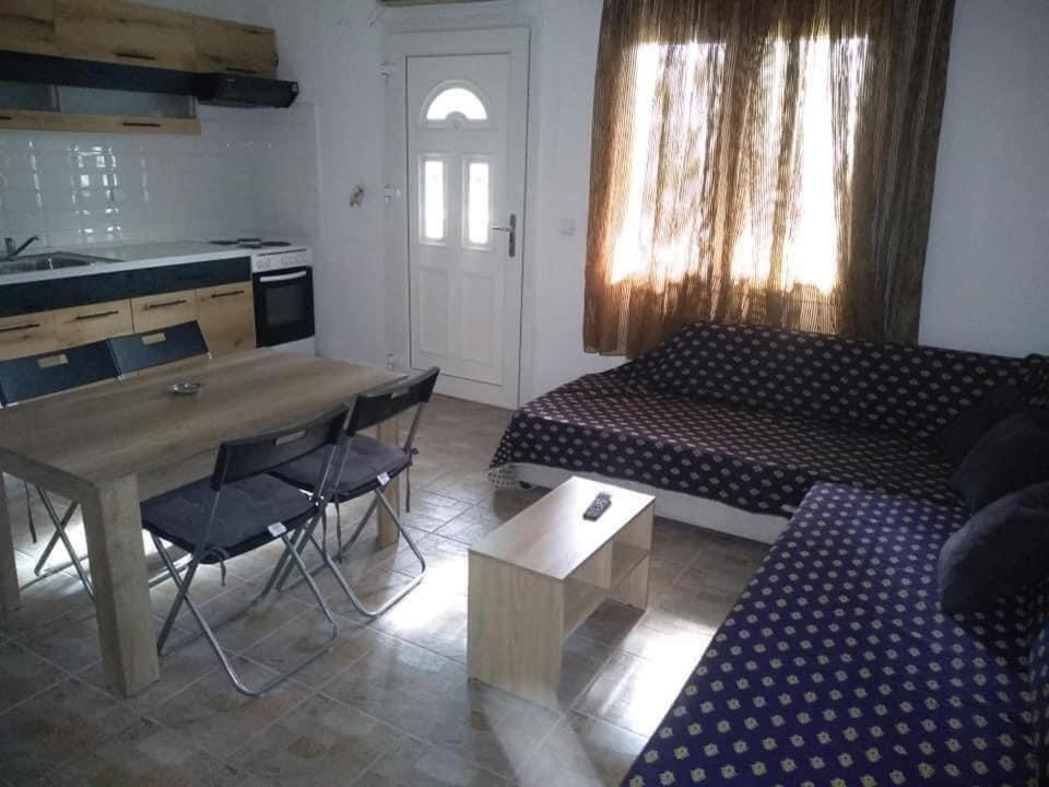 Blue Moon Apartments Nea Michaniona Exterior photo