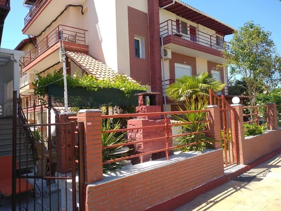 Blue Moon Apartments Nea Michaniona Exterior photo