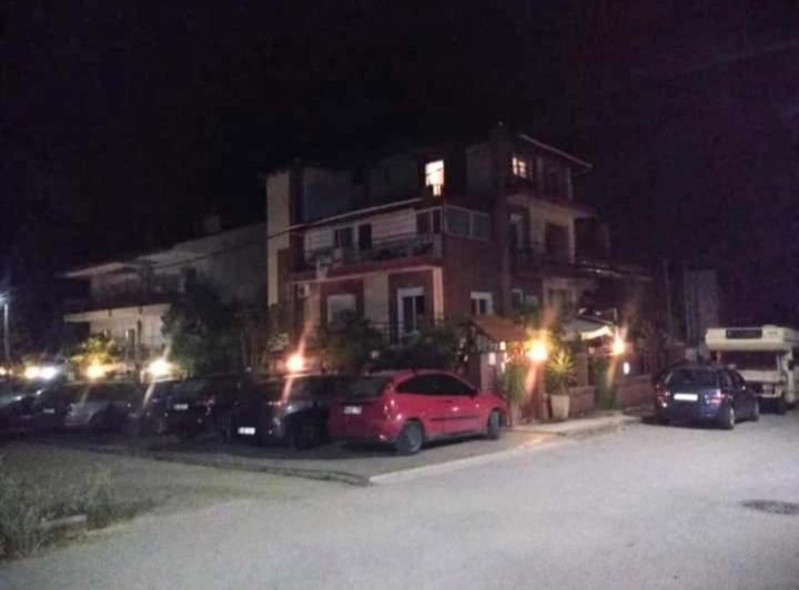 Blue Moon Apartments Nea Michaniona Exterior photo