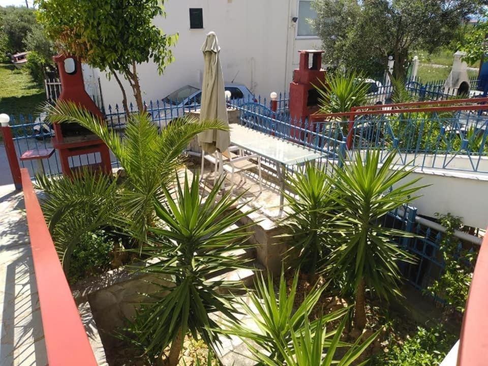 Blue Moon Apartments Nea Michaniona Exterior photo